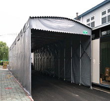 高清圖片中的紡織品遮篷 設計、功能與美學解析