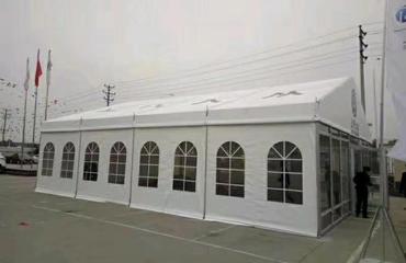 南昌展覽慶典一站式租賃服務 大棚、桌椅、帳篷、鐵馬與紡織品清潔全攻略